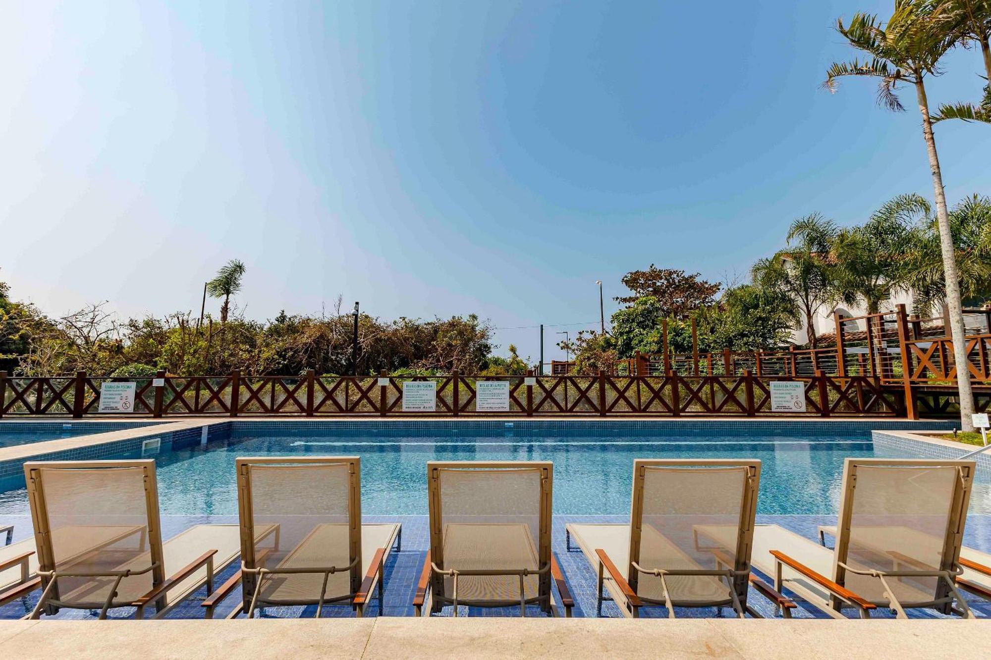 Varandas Do Atlantico - Apartamento Em Condominio Pe Na Areia Бомбиньяс Экстерьер фото