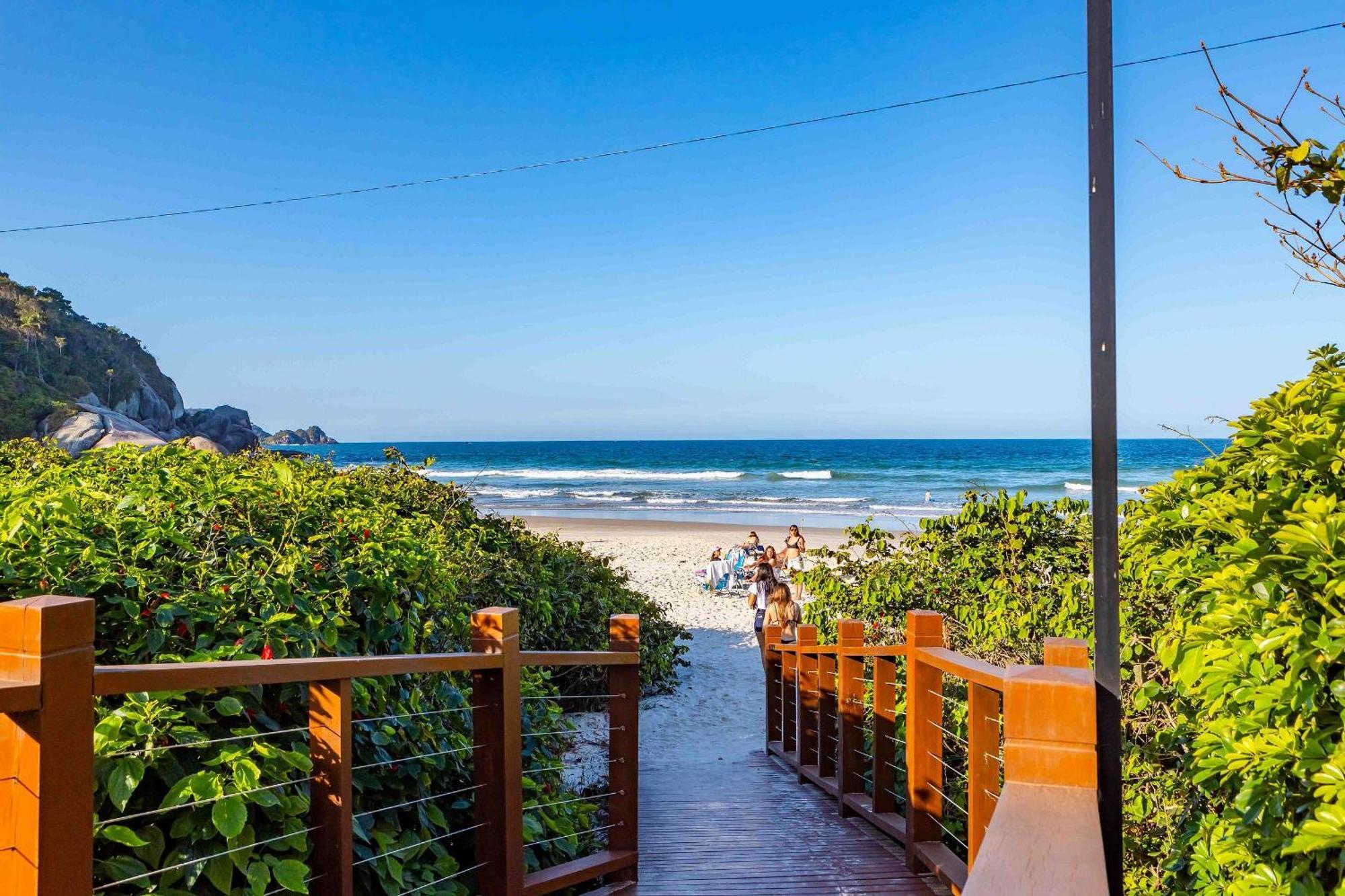 Varandas Do Atlantico - Apartamento Em Condominio Pe Na Areia Бомбиньяс Экстерьер фото
